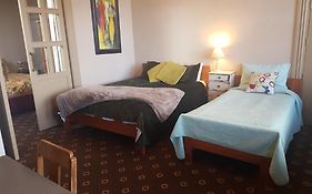 La Riviera Guesthouse